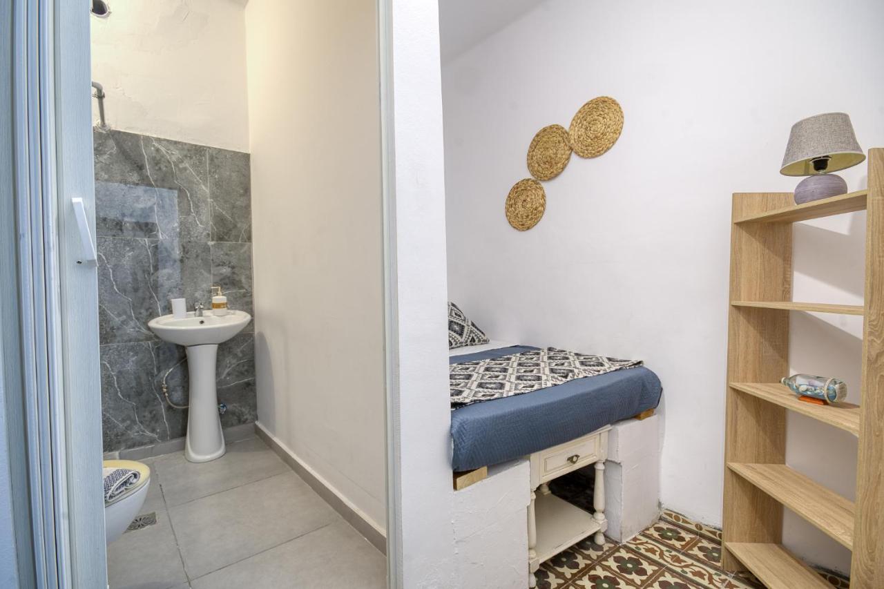 Mascot Bar Street Apartments Родос Экстерьер фото